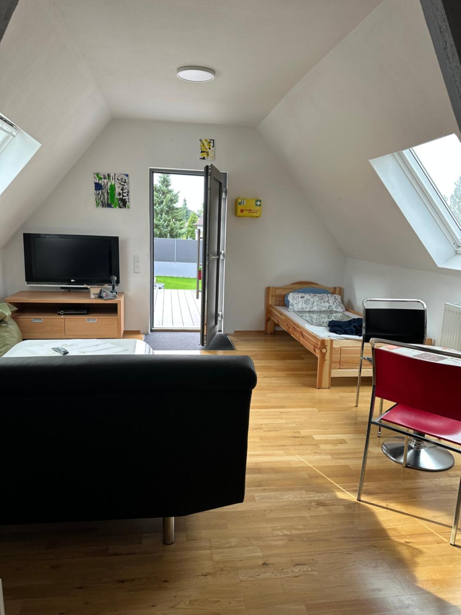 Pl Apartment *